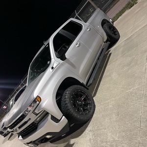 Meet your Posher, Darius